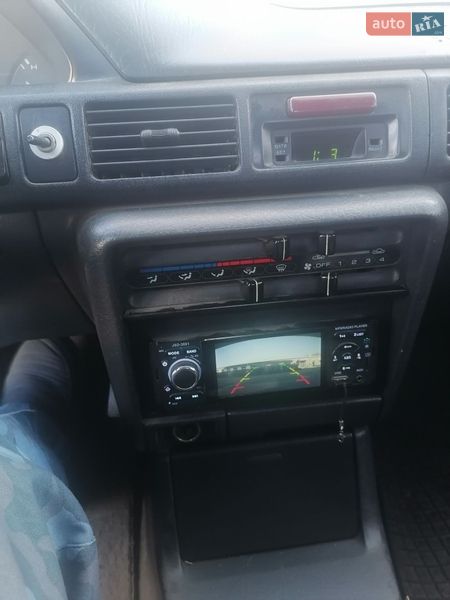 Хэтчбек Mazda 323 1994 в Виннице