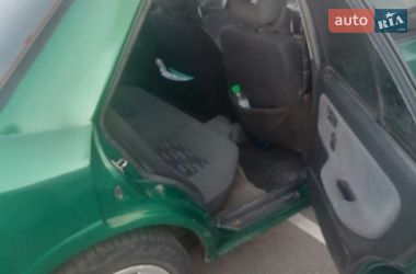 Хэтчбек Mazda 323 1994 в Виннице