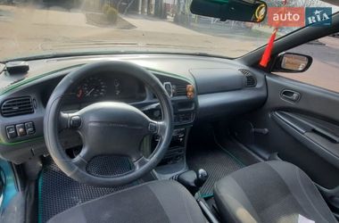 Седан Mazda 323 1996 в Кривом Роге