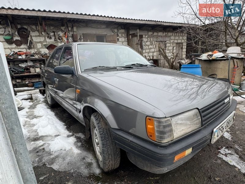 Седан Mazda 323 1986 в Вознесенске