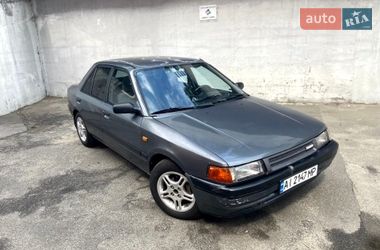 Седан Mazda 323 1991 в Києві