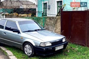 Хэтчбек Mazda 323 1988 в Вознесенске
