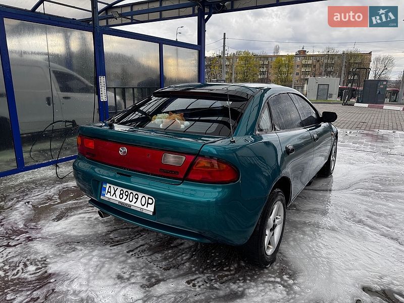 Mazda 323 1995