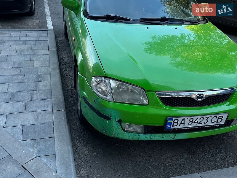 Mazda 323 1998