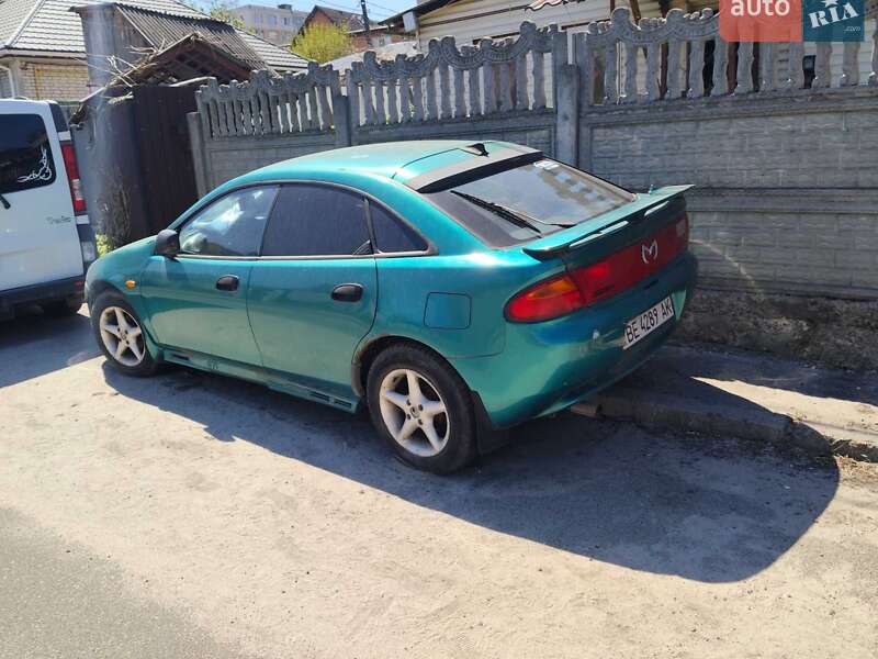 Хэтчбек Mazda 323 1997 в Киеве