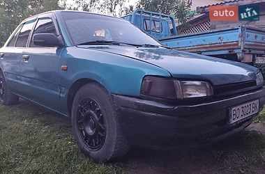 Седан Mazda 323 1993 в Кременце
