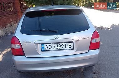 Хэтчбек Mazda 323 2000 в Берегово