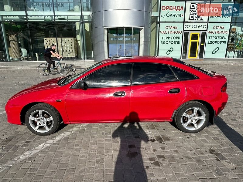 Хэтчбек Mazda 323 1995 в Днепре