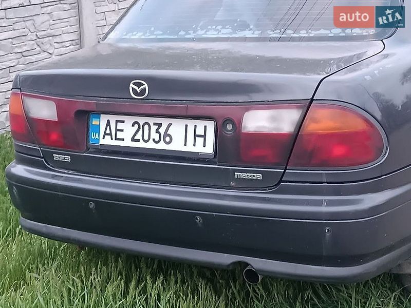 Седан Mazda 323 1997 в Новомосковске