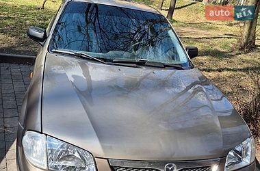 Хэтчбек Mazda 323 2000 в Львове