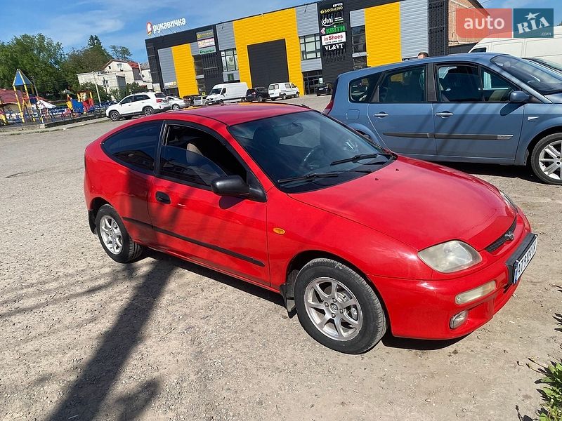 Хетчбек Mazda 323 1999 в Рогатині