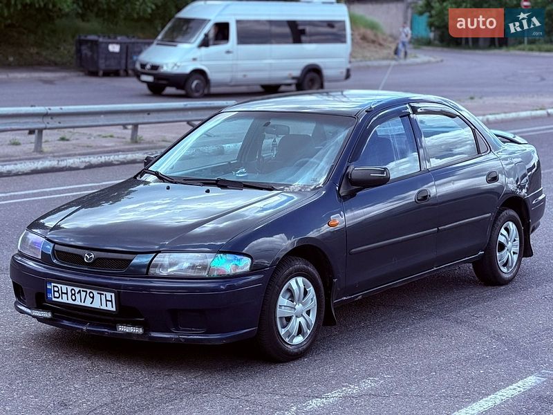 Mazda 323 1998