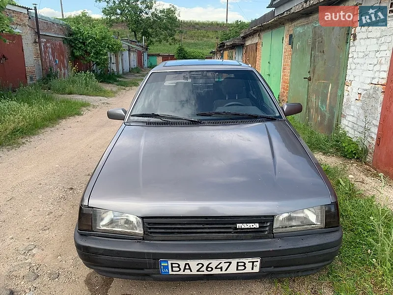 Mazda 323