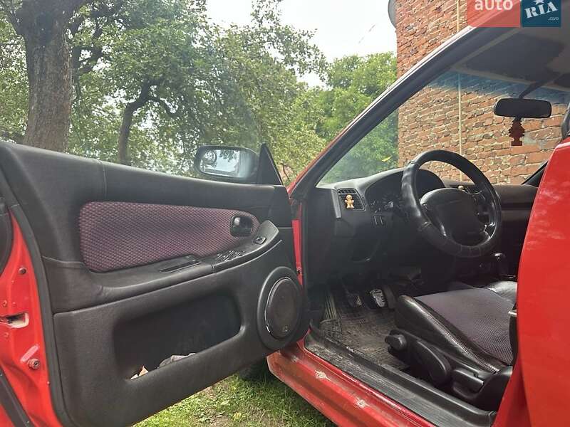 Хетчбек Mazda 323 1998 в Старому Самборі
