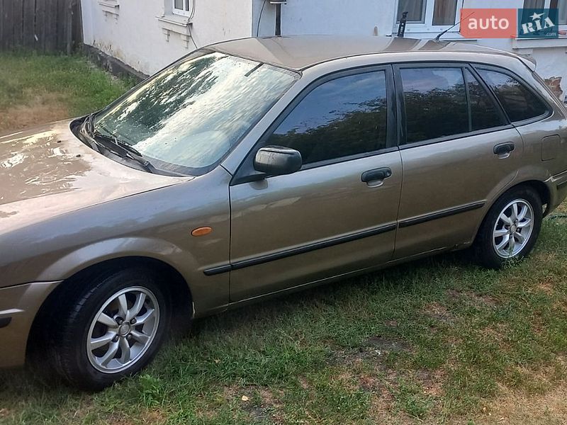 Хетчбек Mazda 323 1999 в Борисполі