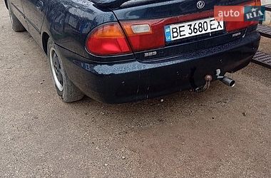 Седан Mazda 323 1995 в Новом Буге