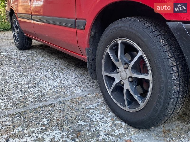 Седан Mazda 323 1994 в Черкассах
