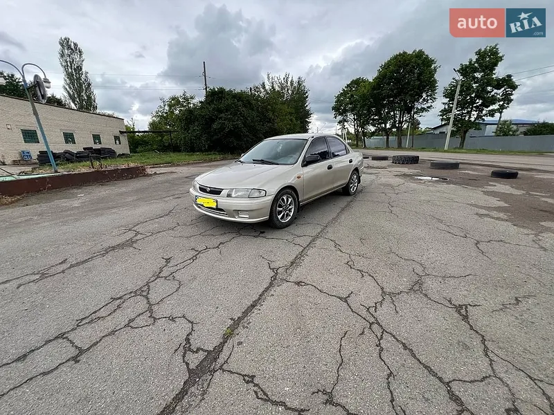 Mazda 323 1997