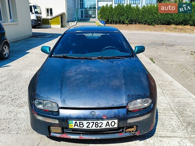 Хэтчбек Mazda 323 1998 в Умани