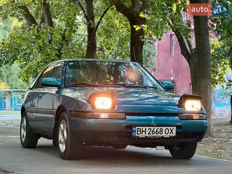 Хэтчбек Mazda 323 1992 в Одессе