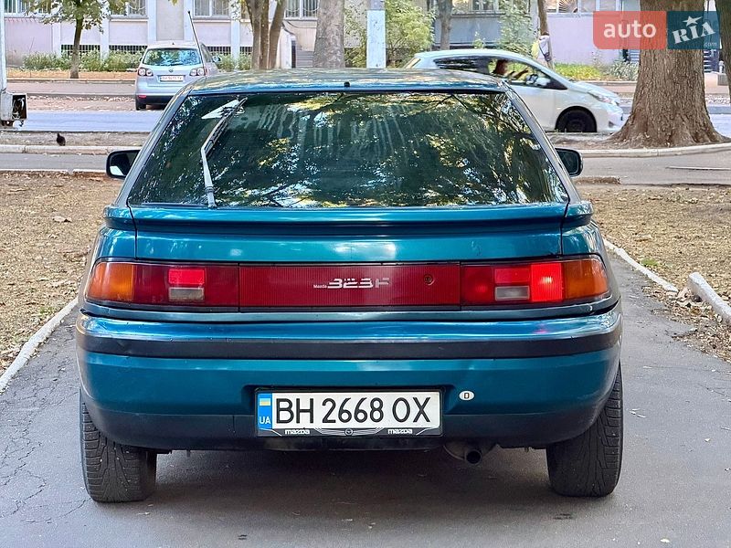 Хэтчбек Mazda 323 1992 в Одессе