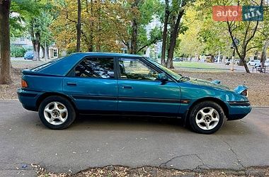 Хэтчбек Mazda 323 1992 в Одессе