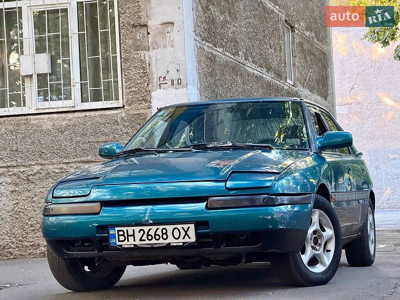 Хэтчбек Mazda 323 1992 в Одессе