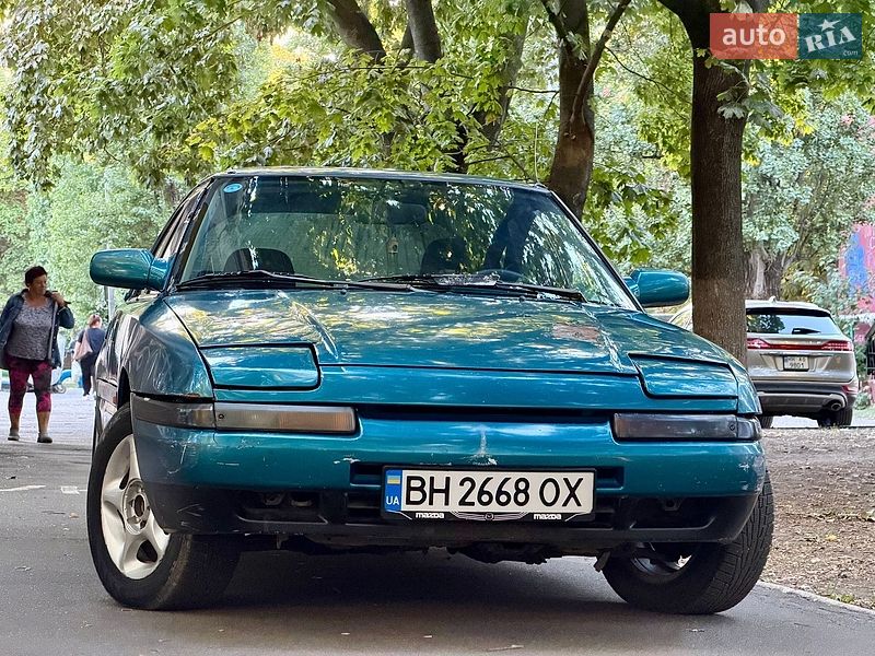 Хэтчбек Mazda 323 1992 в Одессе