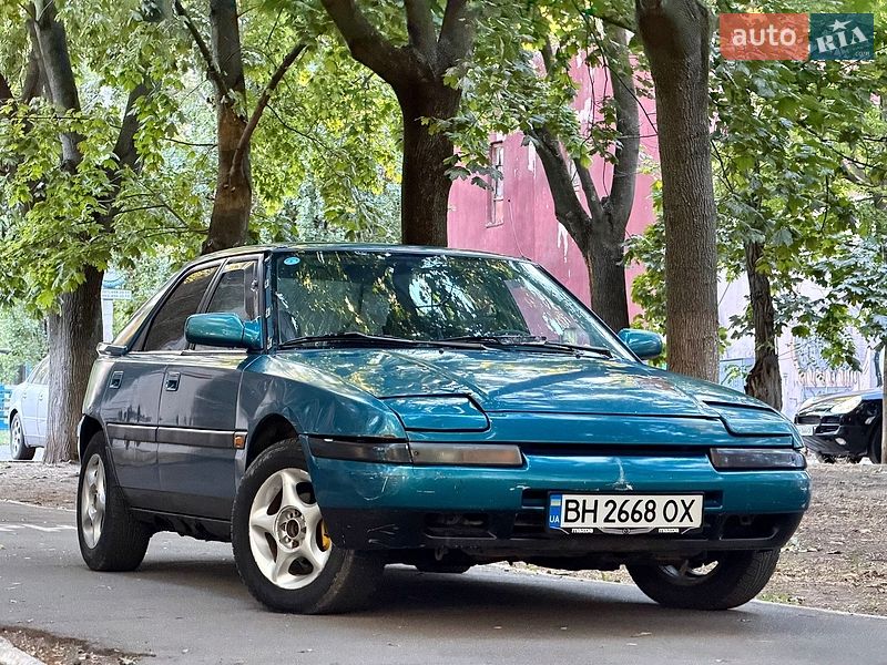 Хэтчбек Mazda 323 1992 в Одессе