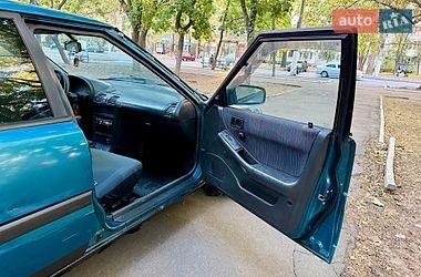Хэтчбек Mazda 323 1992 в Одессе