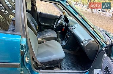 Хэтчбек Mazda 323 1992 в Одессе