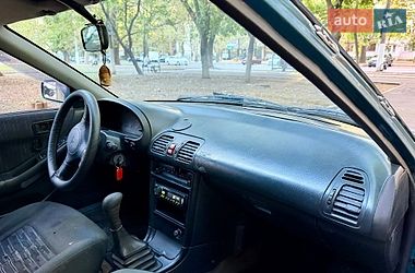 Хэтчбек Mazda 323 1992 в Одессе