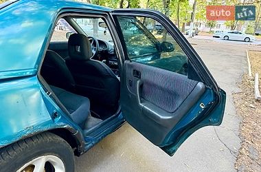 Хэтчбек Mazda 323 1992 в Одессе