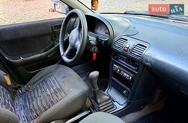 Хэтчбек Mazda 323 1992 в Одессе