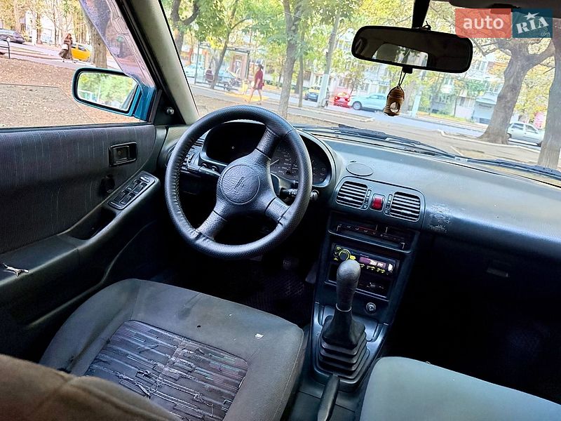 Хэтчбек Mazda 323 1992 в Одессе