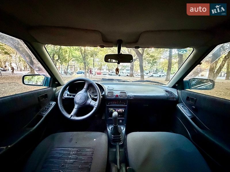 Хэтчбек Mazda 323 1992 в Одессе