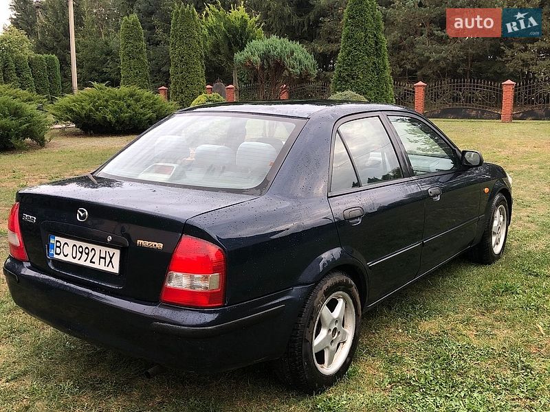 Седан Mazda 323 1998 в Яворове
