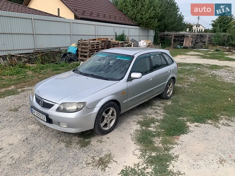 Mazda 323 2002