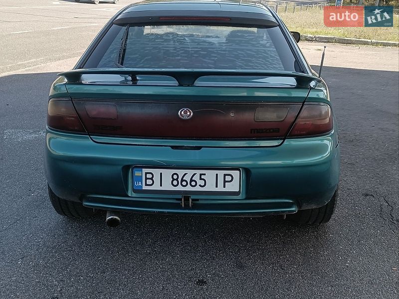 Хетчбек Mazda 323 1997 в Черкасах