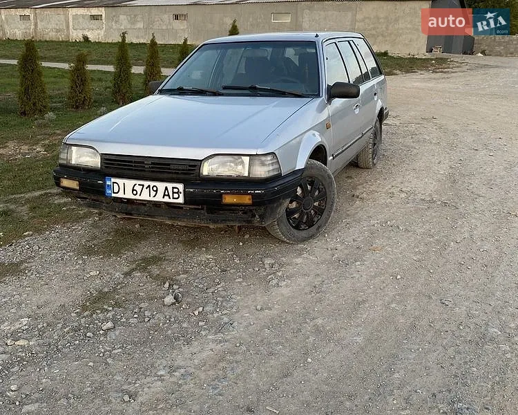 Mazda 323 1987
