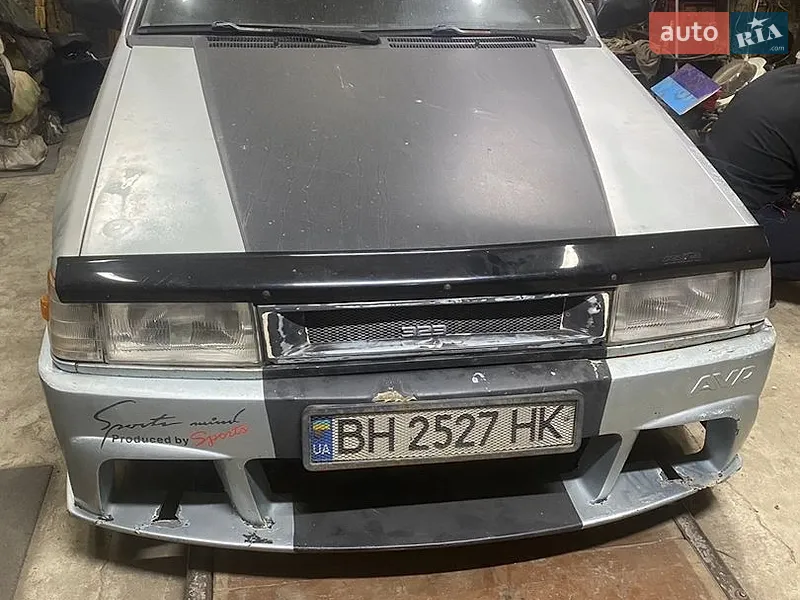 Mazda 323