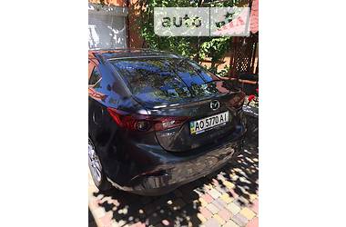 Седан Mazda 3 2016 в Ужгороді