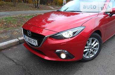 Седан Mazda 3 2016 в Киеве