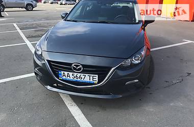 Седан Mazda 3 2016 в Киеве