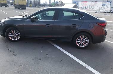 Седан Mazda 3 2016 в Киеве