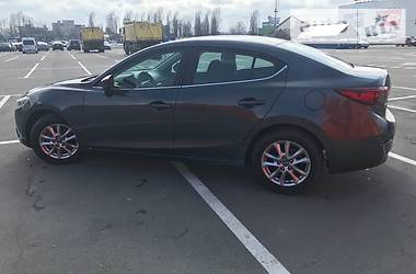 Седан Mazda 3 2016 в Киеве