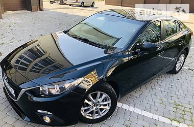 Седан Mazda 3 2015 в Ивано-Франковске