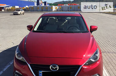 Седан Mazda 3 2014 в Мукачево