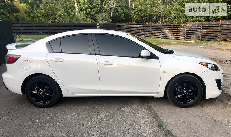 Седан Mazda 3 2009 в Харкові