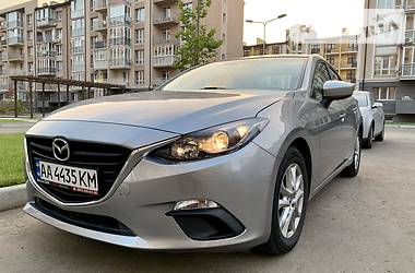 Седан Mazda 3 2016 в Києві